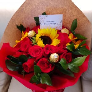 Bouquet de 18 rosas,  1 girasol y 3 ferrero R 33