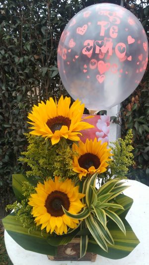Arreglo de 3 girasoles y globo R02